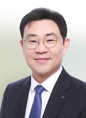Roy S. Kim
